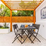 Apartment Olival Terrace | Lapa & Santos Lisbon