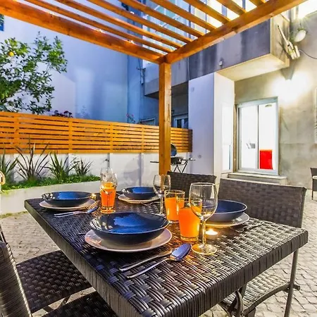 Apartment Santos Blue Tiles